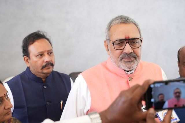 With Union Textiles Minister Shri Giriraj Singh, Mallavalli, 2026
