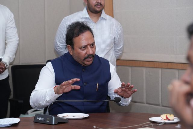 Briefing the Union Textiles Minister, Mallavalli, 2026